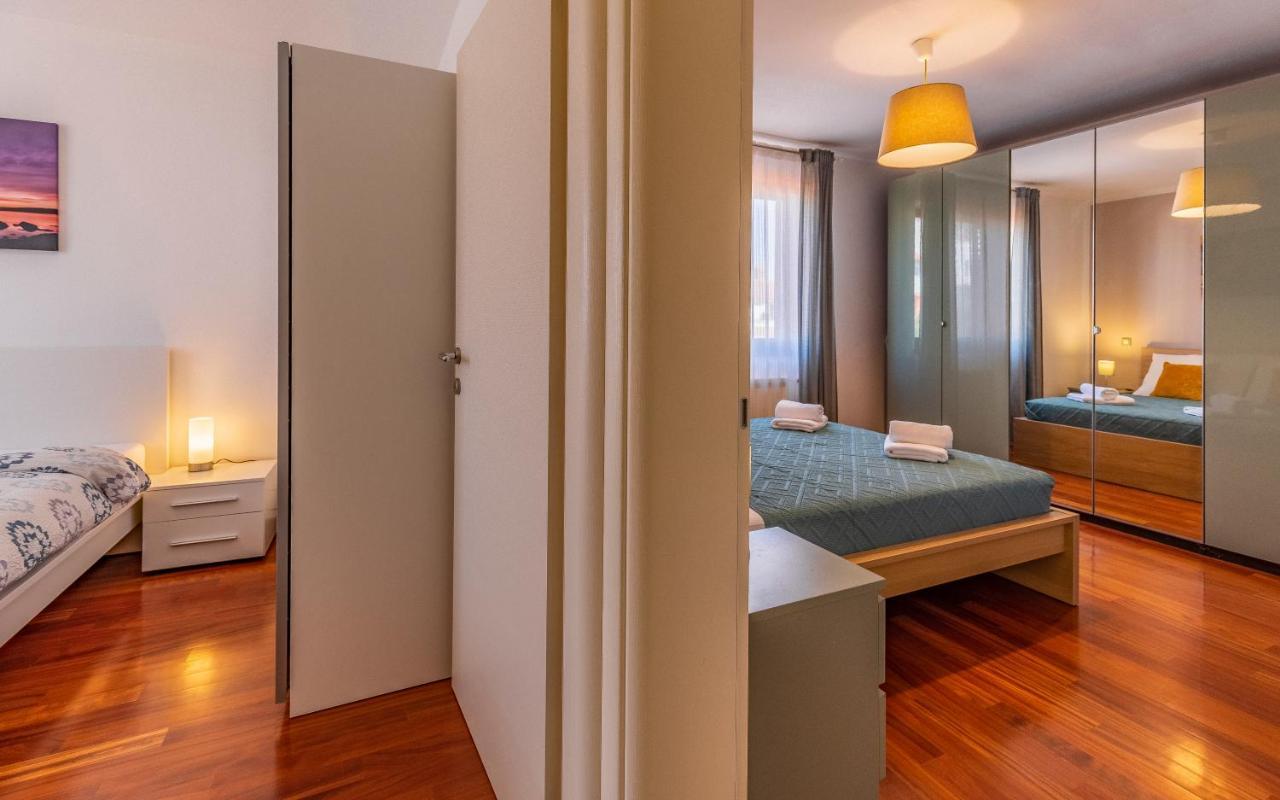 Apartment Green Pula, Family Friendly, Comfortable, Free Parking And Wifi Eksteriør bilde